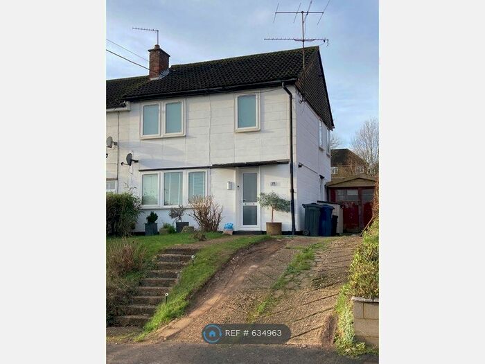 3 Bedroom Semi-Detached House To Rent In Lynton Road, Chesham, HP5