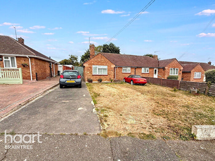 2 Bedroom Bungalow For Sale In Cornwall Gardens, Braintree, CM7