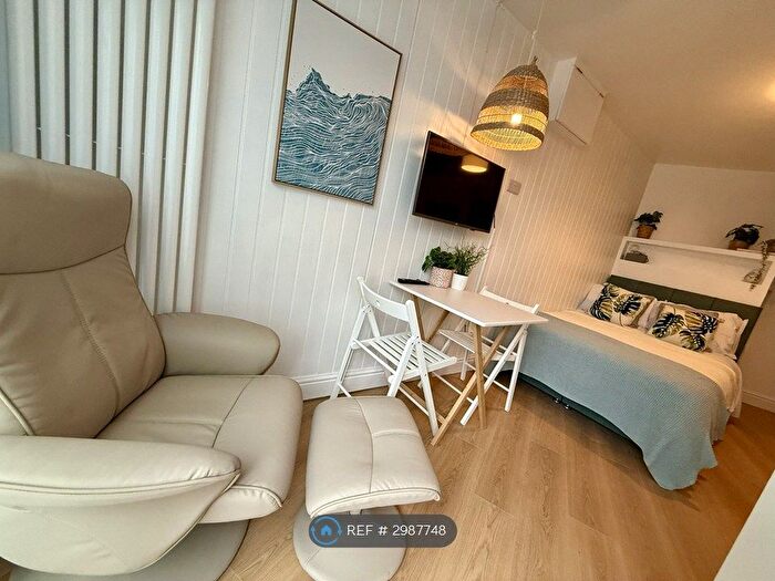Studio To Rent In Penzance, Penzance, TR18