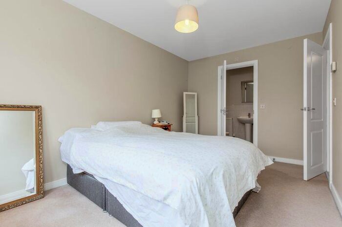 3 Bedroom Detached House For Sale In Brushwood Grove, Emsworth, PO10