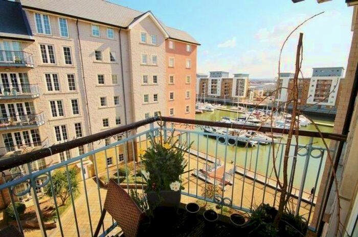 2 Bedroom Apartment To Rent In Centre Quay, Portishead, BS20