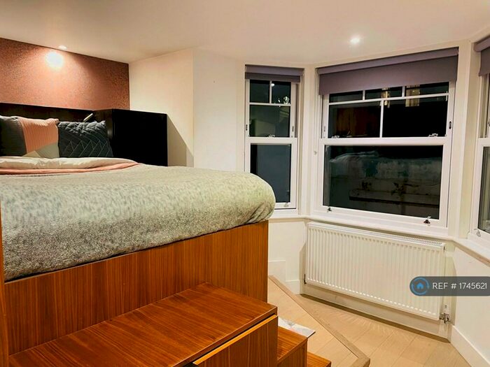 Studio To Rent In Dennington Park Road, London, NW6