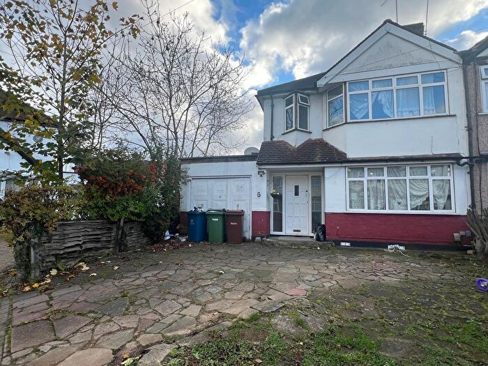 3 Bedroom Semi-Detached House To Rent In Brook Drive, Harrow, Greater London, HA1