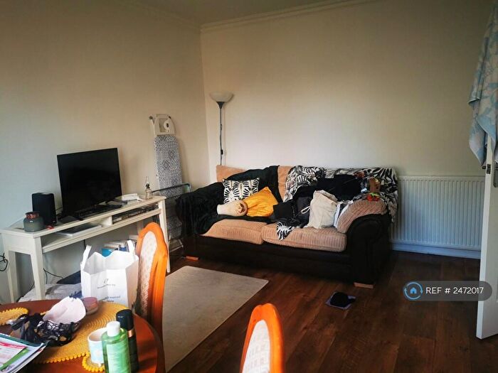 1 Bedroom Flat To Rent In Cardell Drive, Paisley, PA2
