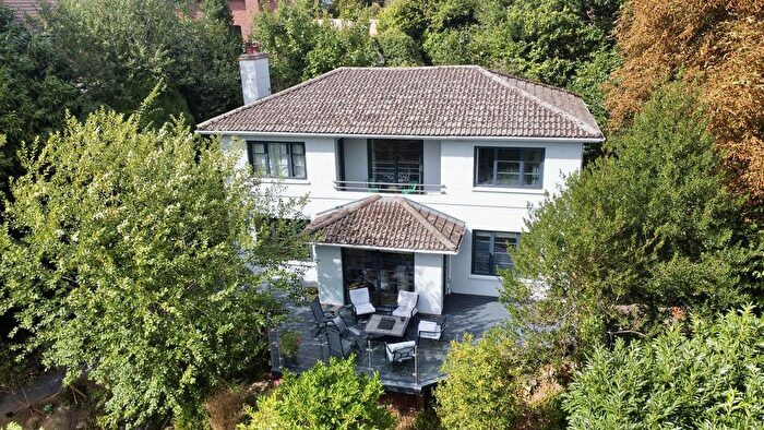 4 Bedroom Detached House For Sale In Station Road, Devizes, SN10