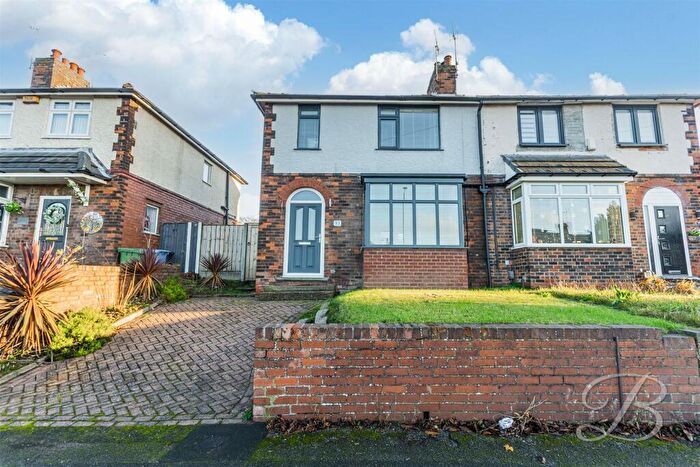 3 Bedroom Semi-Detached House For Sale In Forest Road, Mansfield, NG18