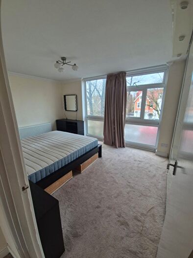 2 Bedroom Flat To Rent In Corfton Road, W5