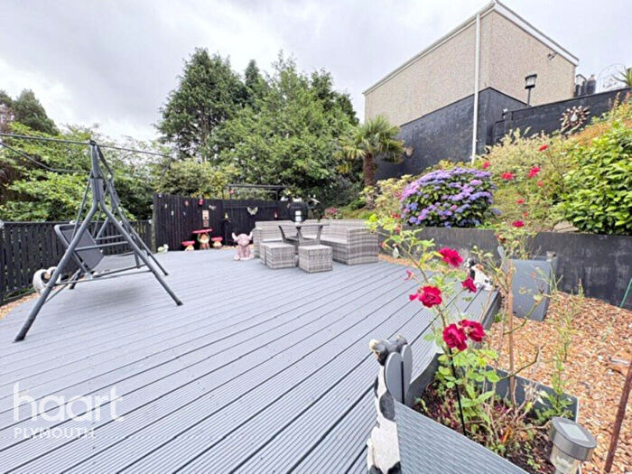 4 Bedroom Semi-Detached House For Sale In York Road, Plymouth, PL5