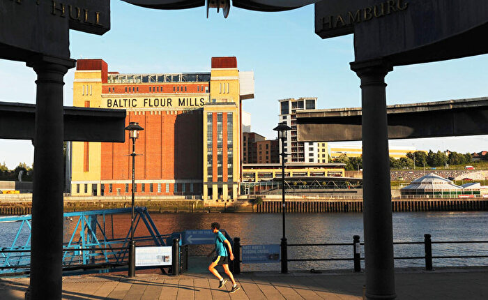 2 Bedroom Flat To Rent In Broad Garth, Quayside, Newcastle Upon Tyne, NE1
