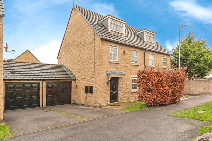 3 Bedroom Semi-Detached House For Sale In Oxley Road, Huddersfield, HD2