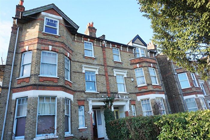 Studio To Rent In Valley Road, Shortlands, Bromley, BR2