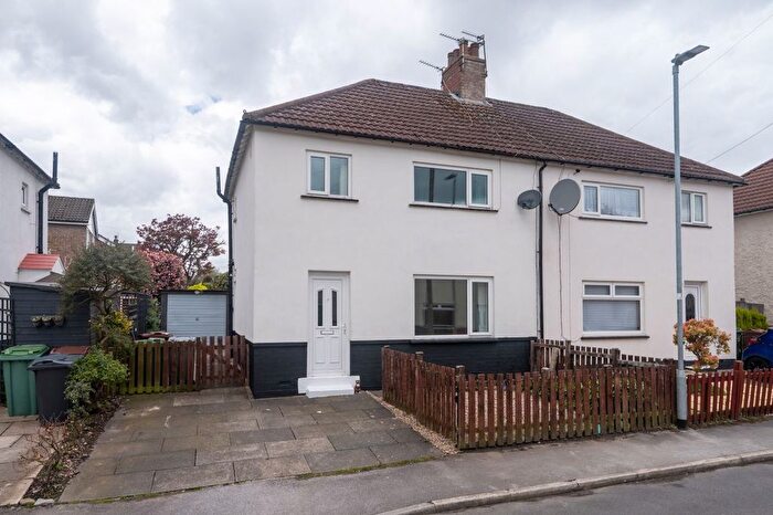 3 Bedroom Semi-Detached House For Sale In Carlisle Grove, Pudsey, LS28