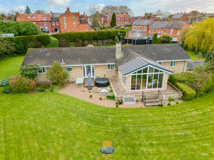 4 Bedroom Bungalow For Sale In Park Place, Worksop, S80