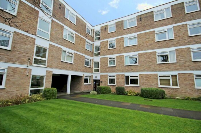 2 Bedroom Flat To Rent In Old Church Lane, Perivale, Greenford, UB6
