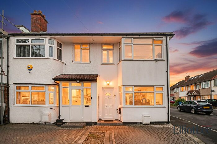 3 Bedroom Terraced House For Sale In Leamington Crescent, Harrow, HA2