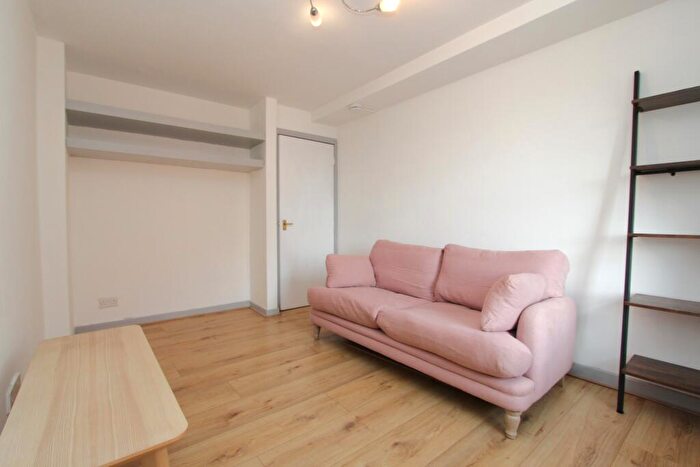 1 Bedroom Flat To Rent In North Leith Mill, Leith, Edinburgh, EH6