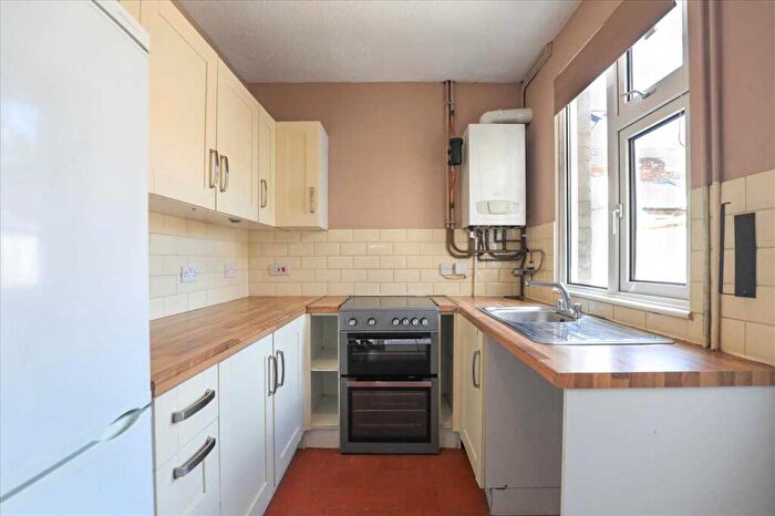 2 Bedroom Terraced House To Rent In Rosebery Street, Kettering, NN16
