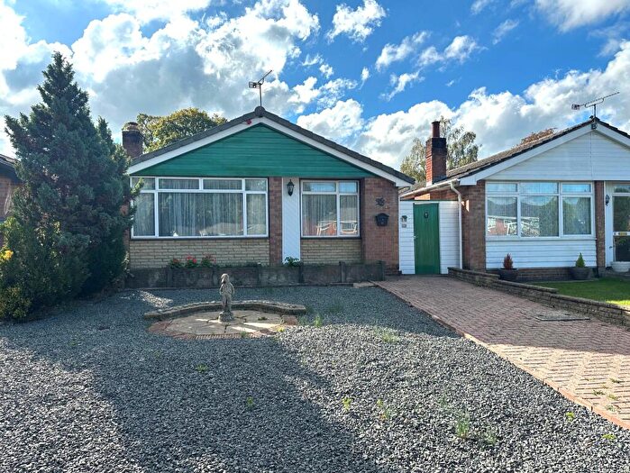 2 Bedroom Detached Bungalow For Sale In Fulmar Drive, Hythe, SO45