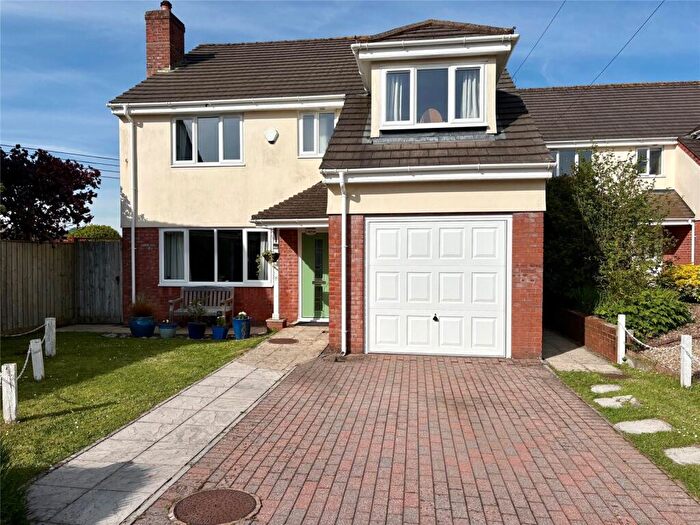 4 Bedroom Detached House For Sale In Kings Road, Honiton, Devon, EX14