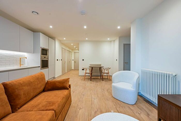 1 Bedroom Flat To Rent In Selbourne Road, Walthamstow, E17