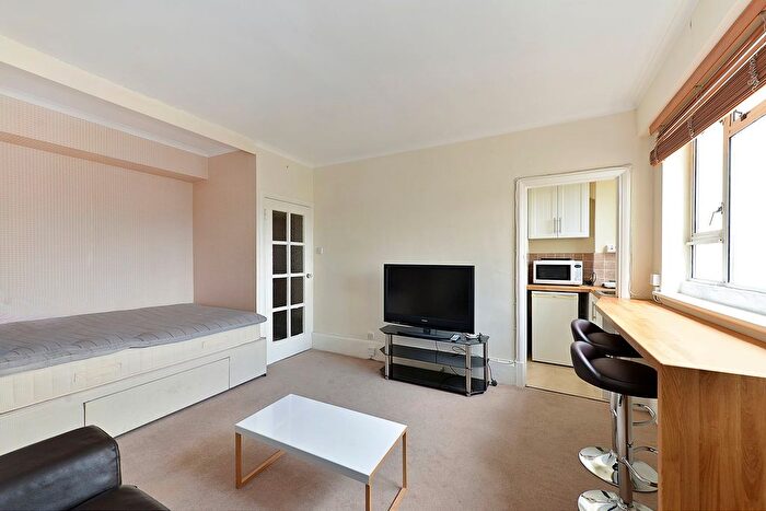 Studio To Rent In Sloane Avenue Mansions, Chelsea, London, SW3