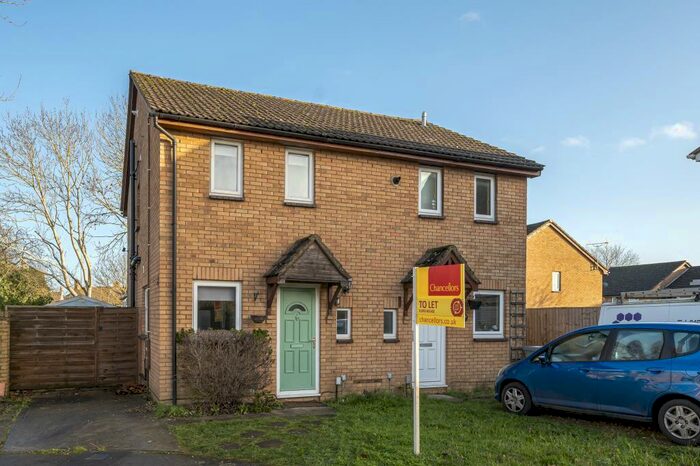 2 Bedroom Semi-Detached House To Rent In Heather Close, Carterton, OX18