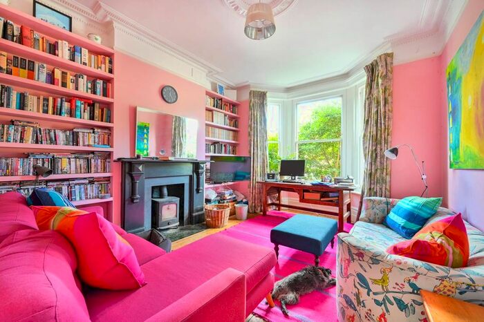 6 Bedroom Terraced House To Rent In Dalgarno Gardens, North Kensington, London, W10