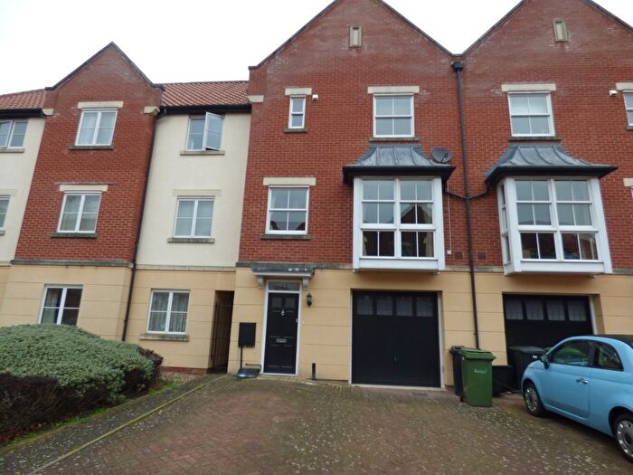 4 Bedroom Terraced House To Rent In Trafalgar Square, Porlingland, NR14