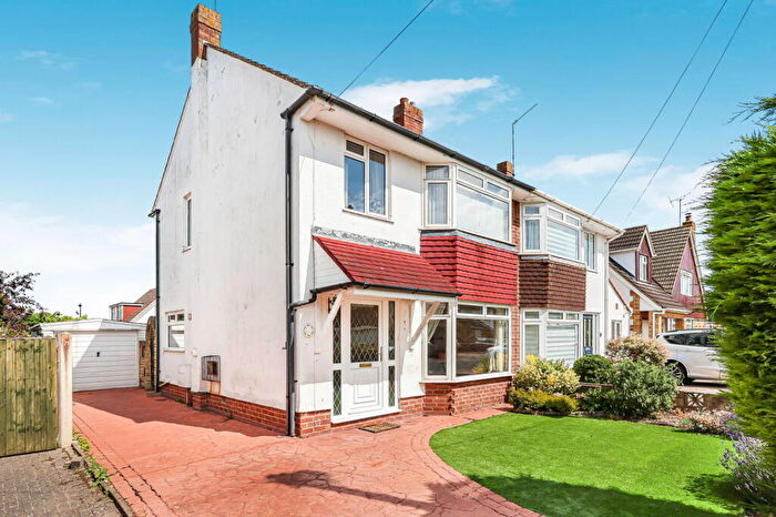 3 Bedroom Semi-Detached House For Sale In Newtown, Tewkesbury, GL20