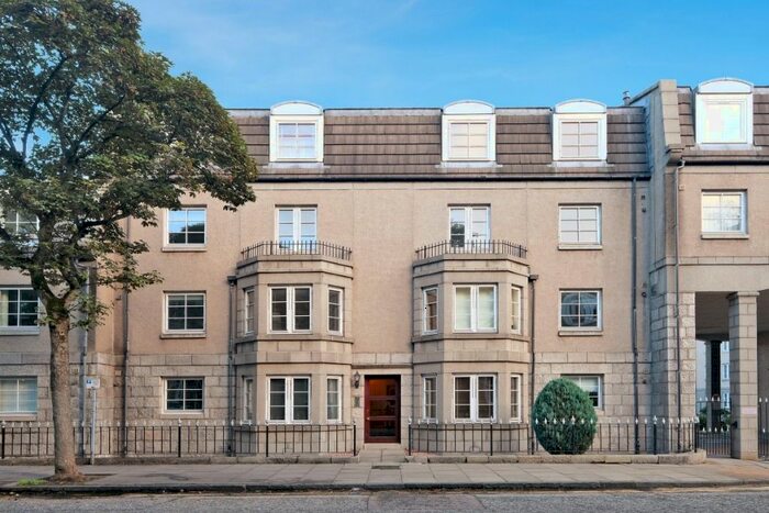 2 Bedroom Flat To Rent In Fonthill Road, Ferryhill, Aberdeen, AB11