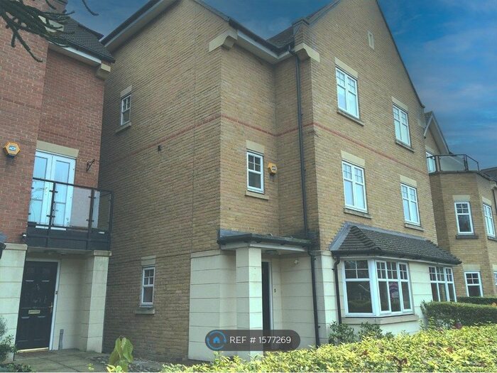 4 Bedroom End Of Terrace House To Rent In Eastbury Road, Watford, WD19