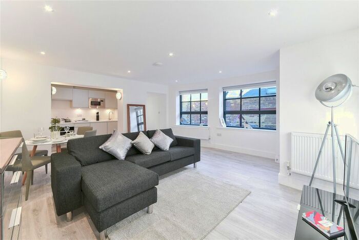 2 Bedroom Flat To Rent In Great Guildford Street, London, SE1