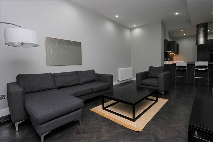 2 Bedroom Flat To Rent In Buchanan Street, Glasgow, G1