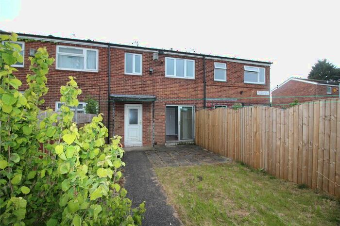 3 Bedroom Terraced House To Rent In Topcliffe Garth, Hull, HU7