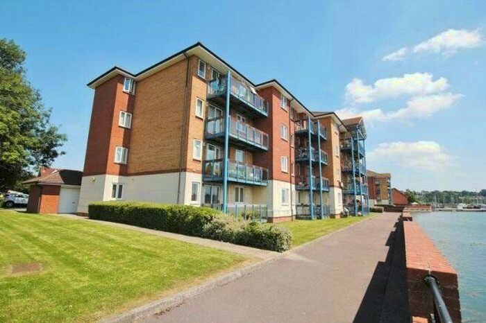2 Bedroom Flat To Rent In Quayside Road, Southampton, Hampshire, SO18