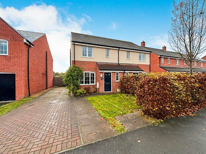 3 Bedroom Semi-Detached House For Sale In Burlington Way, Bramley, Tadley, RG26