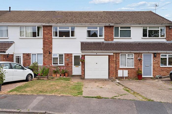 3 Bedroom Semi-Detached House For Sale In Graeme Avenue, Prestwood, HP16