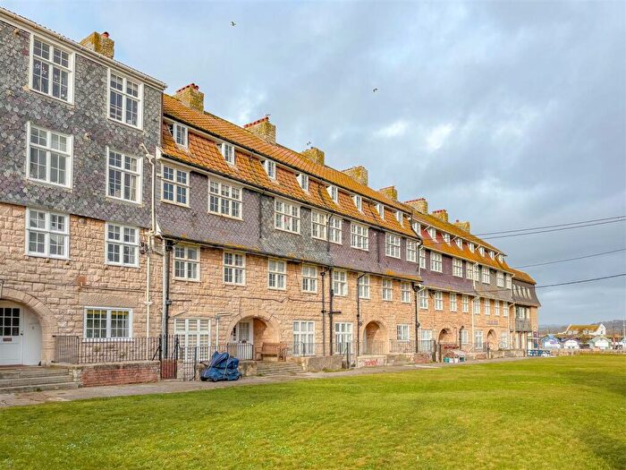 3 Bedroom Apartment To Rent In Pier Terrace, West Bay, Bridport, DT6