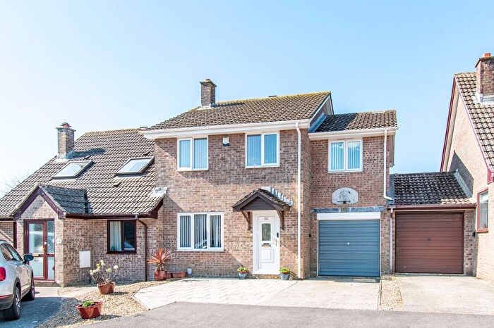 4 Bedroom Semi-Detached House For Sale In Pendray Gardens, Dobwalls, PL14
