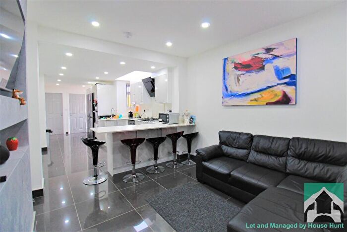 6 Bedroom Terraced House To Rent In Tiverton Road, Selly Oak, Birmingham, B29