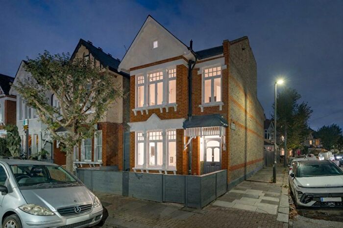 5 Bedroom Detached House For Sale In Nimrod Road, Tooting, SW16