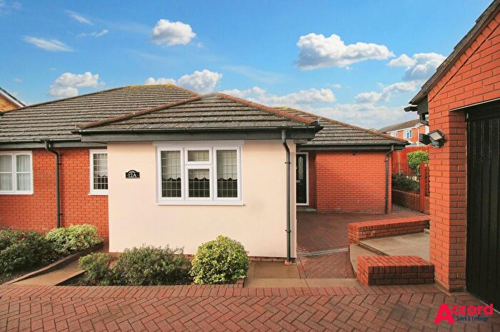 3 Bedroom Semi-Detached Bungalow To Rent In Christopher Close, Hornchurch, RM12