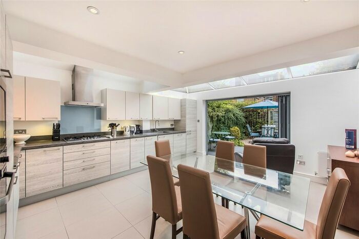 4 Bedroom Terraced House To Rent In Reckitt Road, Chiswick, London, W4