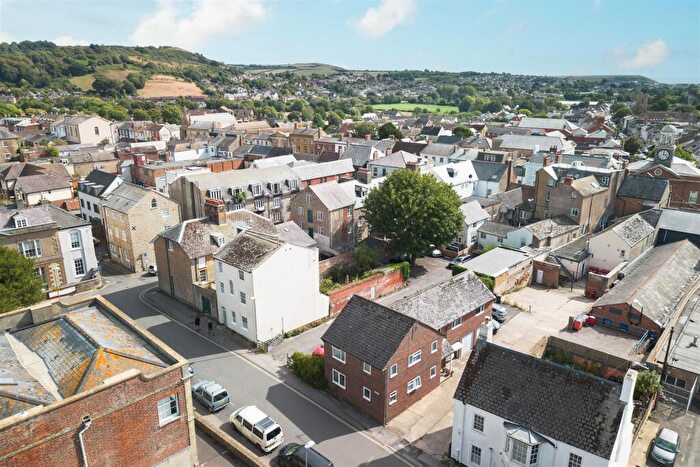 2 Bedroom Apartment For Sale In Rax Lane, Bridport, DT6