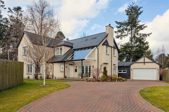 4 Bedroom Detached House For Sale In Bruce Drive, Murthly, Perthshire, PH1