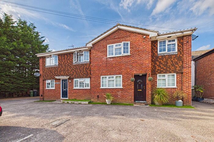 2 Bedroom Maisonette For Sale In Murrells Lane, Camberley, Surrey, GU15
