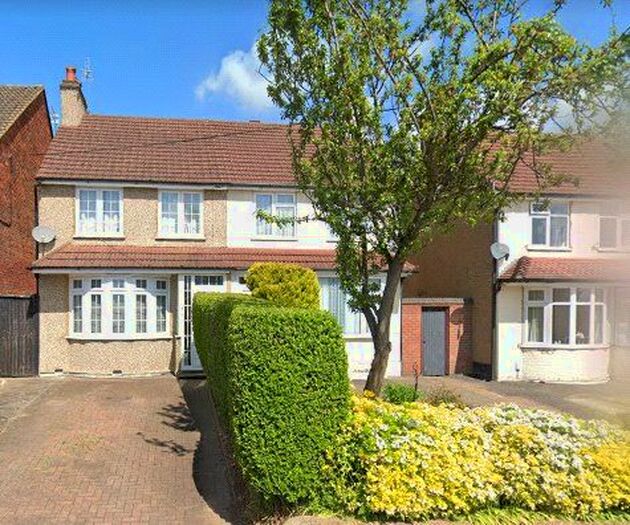 3 Bedroom Semi-Detached House To Rent In Watford Road, Croxley Green, Rickmansworth, Hertfordshire, WD3