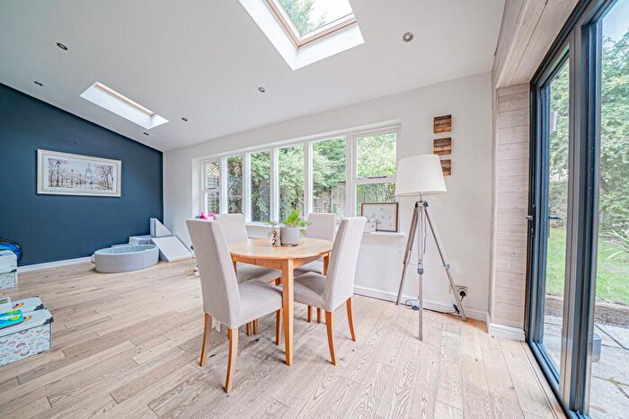 5 Bedroom Detached House For Sale In Lapwing Drive, Hampton-In-Arden, B92