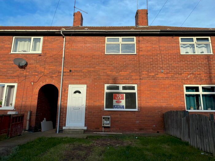 3 Bedroom Terraced House To Rent In Smeaton Road, Upton, WF9