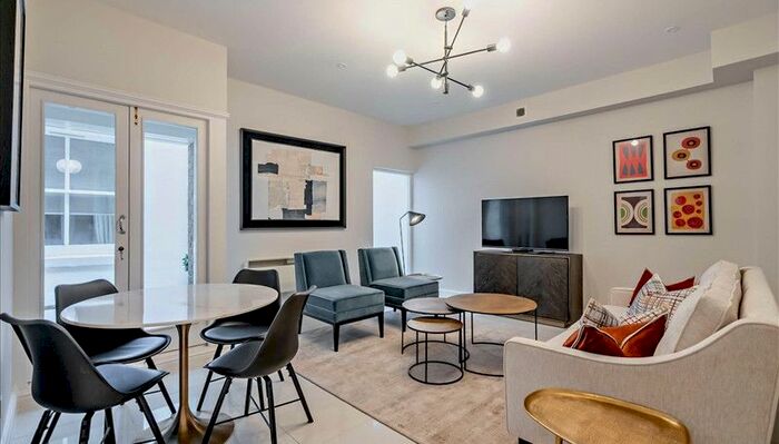 2 Bedroom Flat To Rent In Nottingham Place, Marylebone, W1U